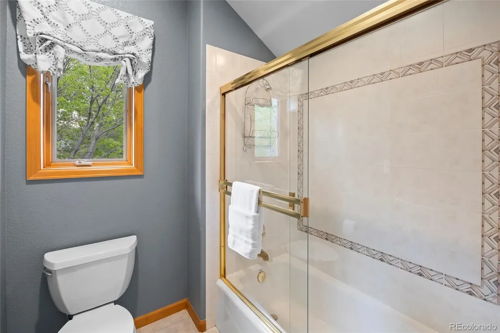 5355 Highlands Drive Longmont CO 80503