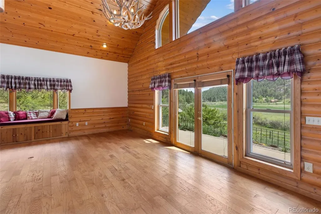 2401 Lakemoor Florissant CO 80816
