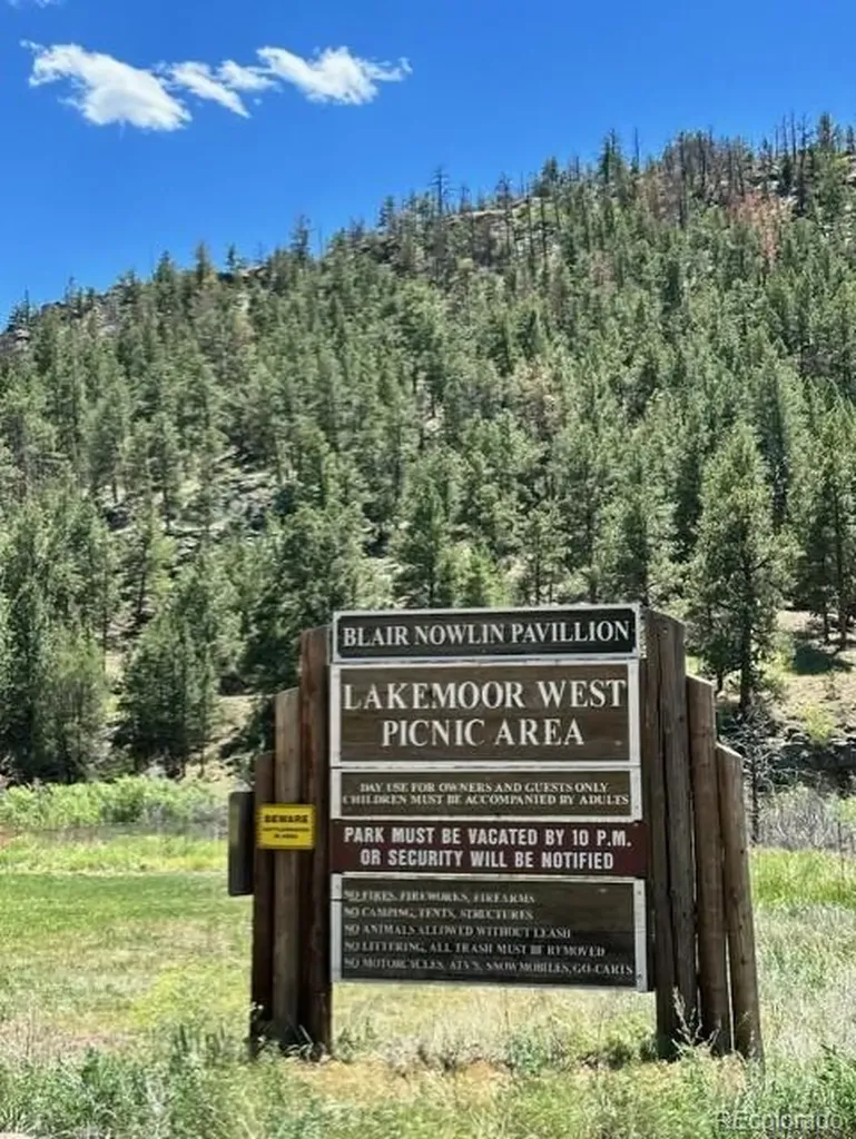 2401 Lakemoor Drive Florissant CO 80816