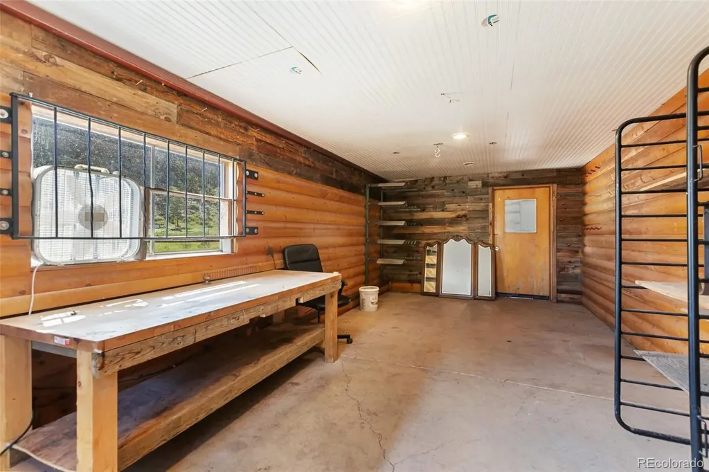 2401 Lakemoor Florissant CO 80816