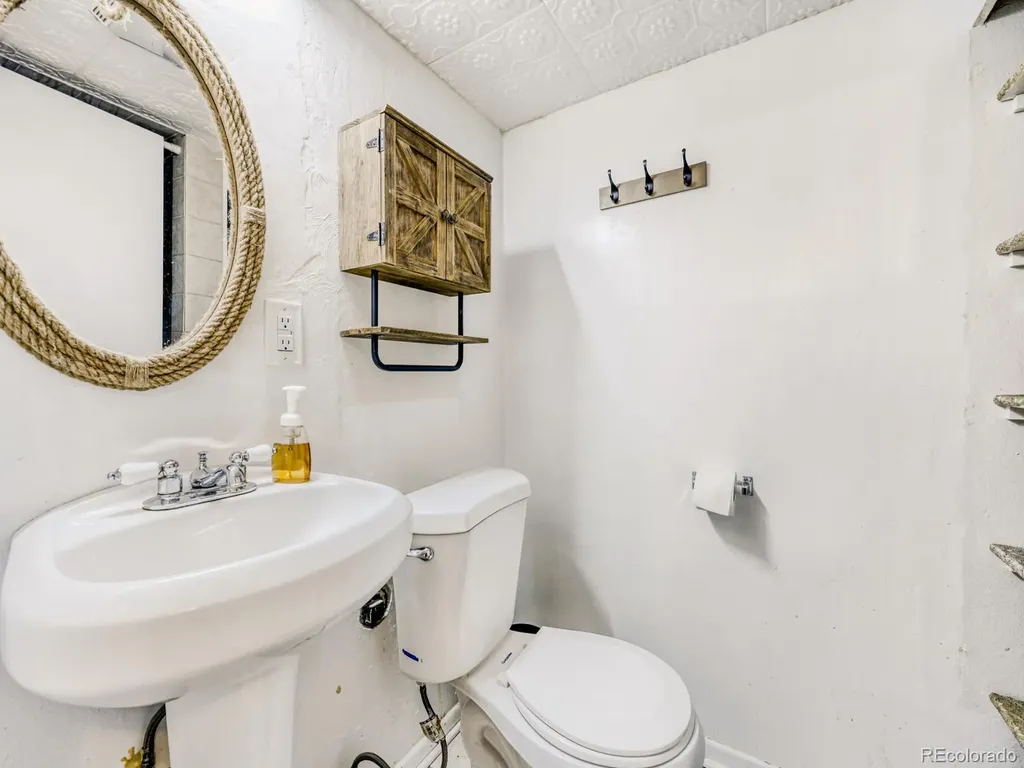 5671 W 71st Avenue Arvada CO 80003