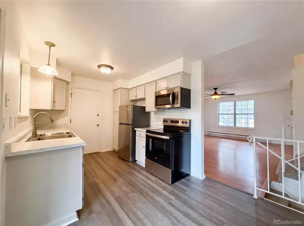 2114 S Eagle Court Aurora CO 80014