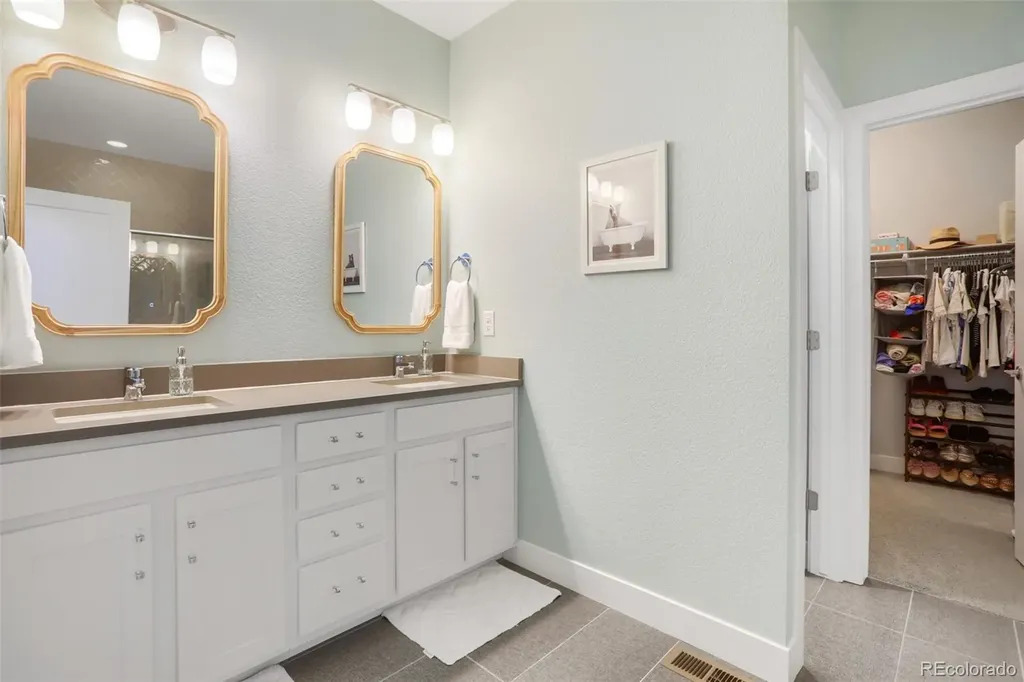 6003 Geneva Street Denver CO 80238