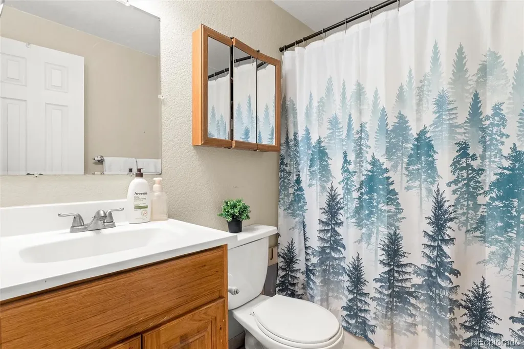 5402 Carr Street Arvada CO 80002