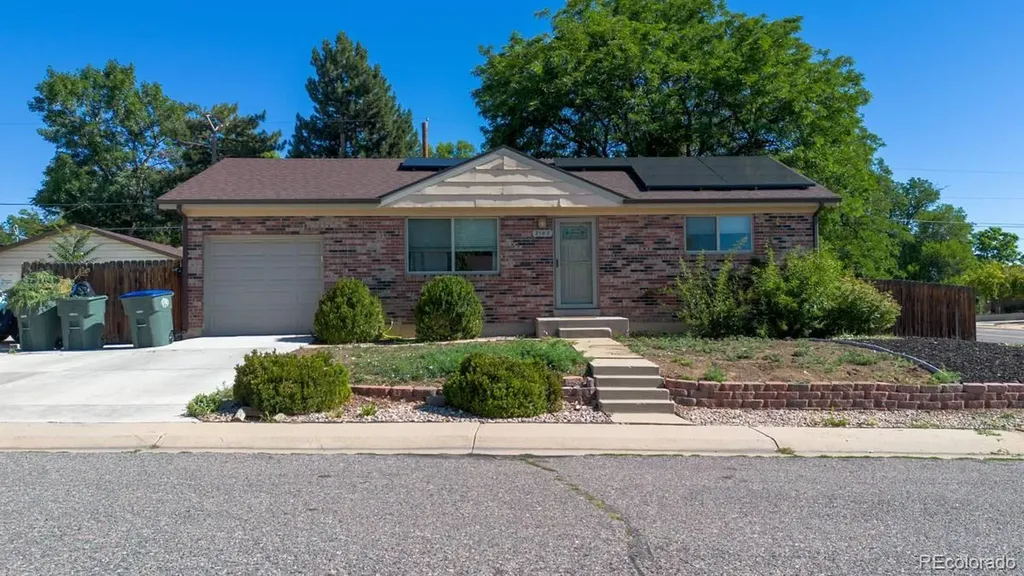 2143 Fisher Way Denver CO 80233