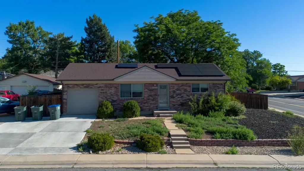 2143 Fisher Way Denver CO 80233