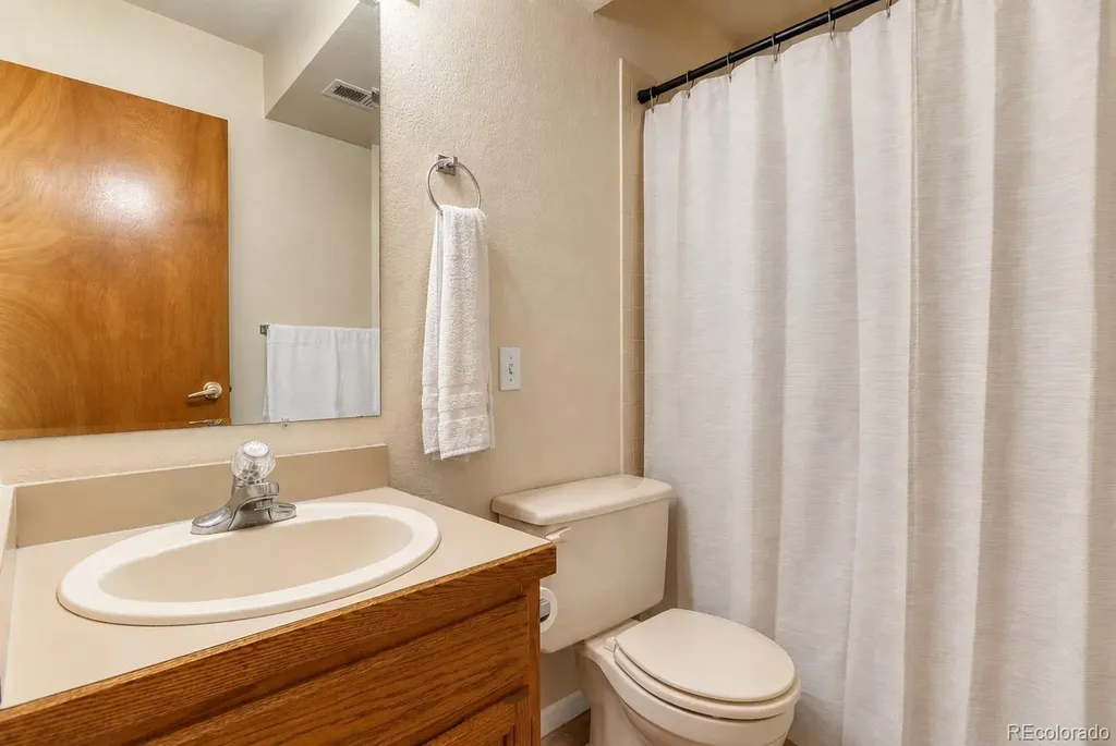 38801 Private Road 17 Elizabeth CO 80107