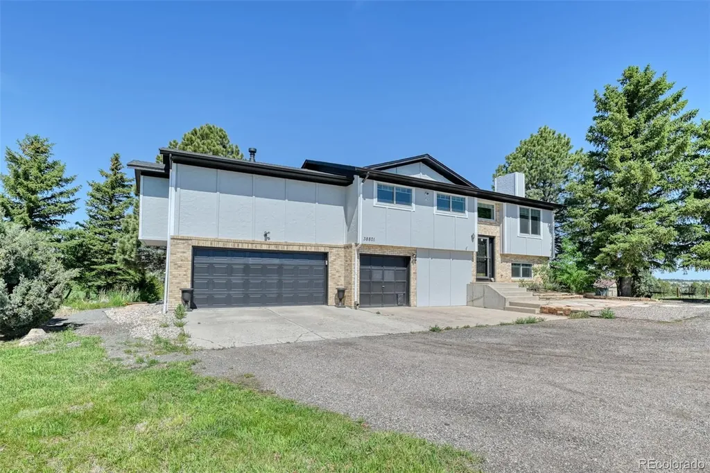38801 Private Road 17 Elizabeth CO 80107