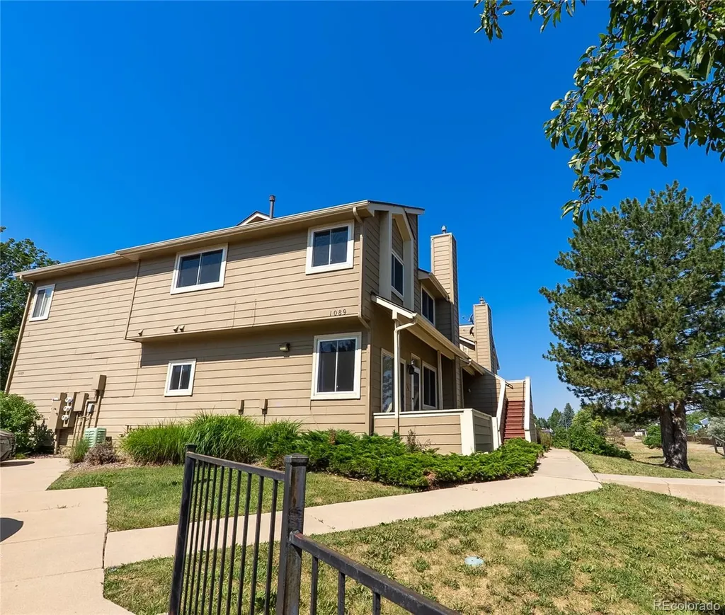 1089 S Walden Way Aurora CO 80017