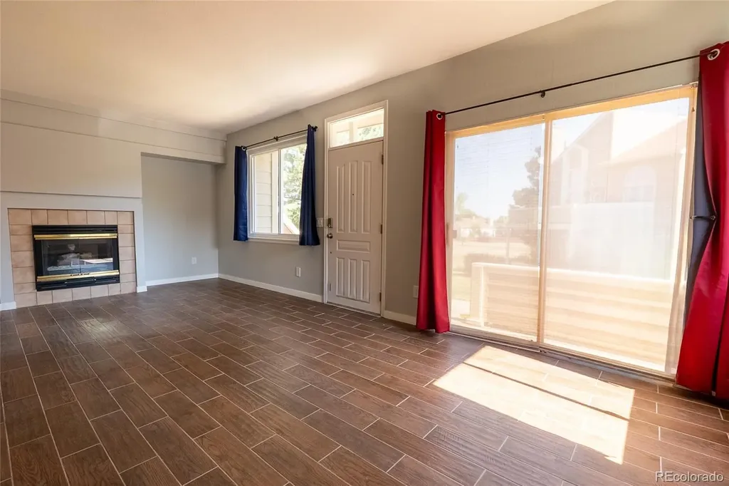 1089 S Walden Way Aurora CO 80017