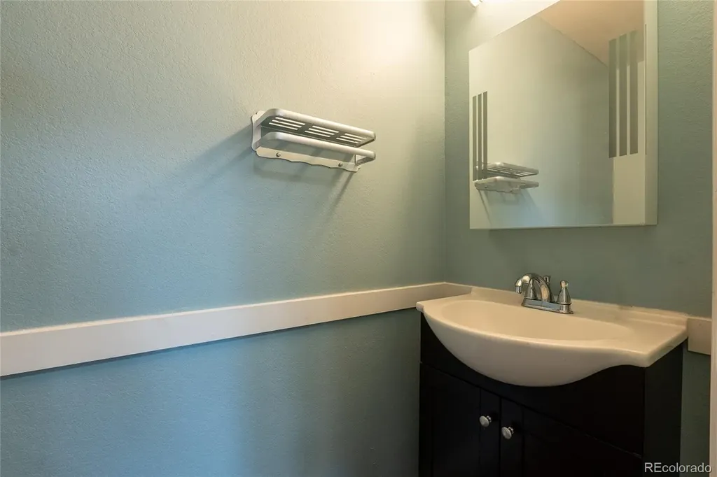 1089 S Walden Way Aurora CO 80017