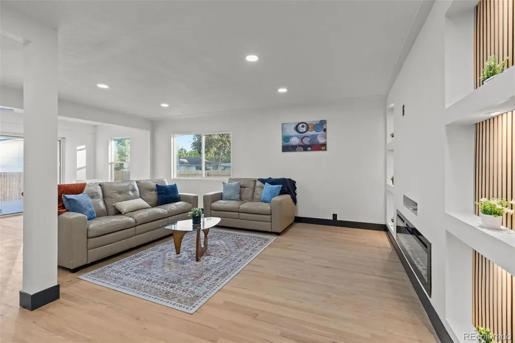 5021 S Washington Street Englewood CO 80113