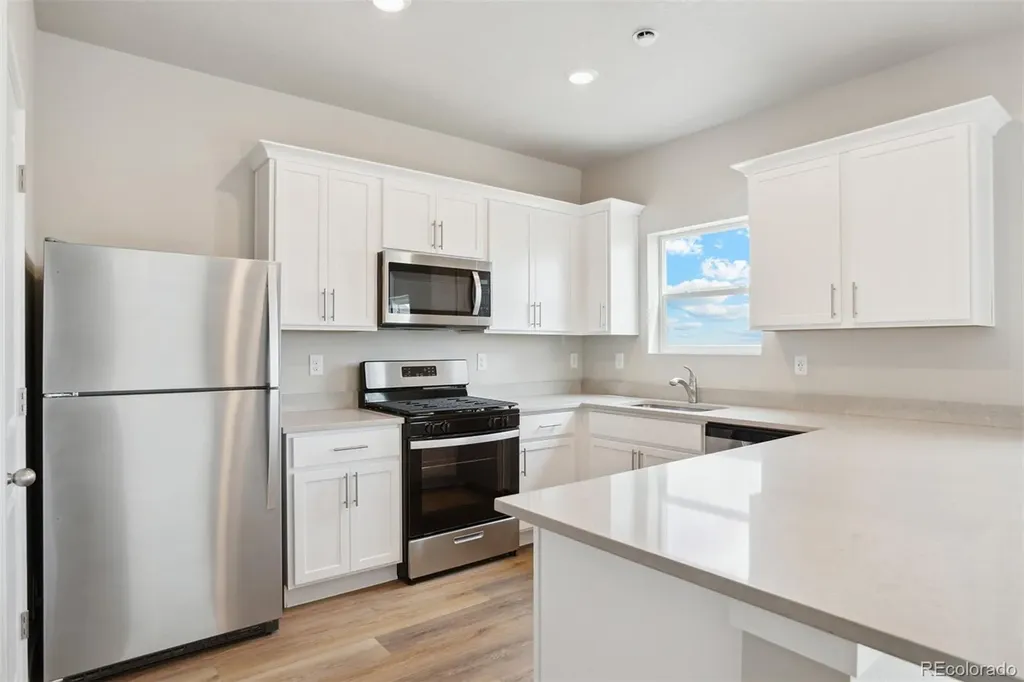 48240 Shetland Drive Bennett CO 80102