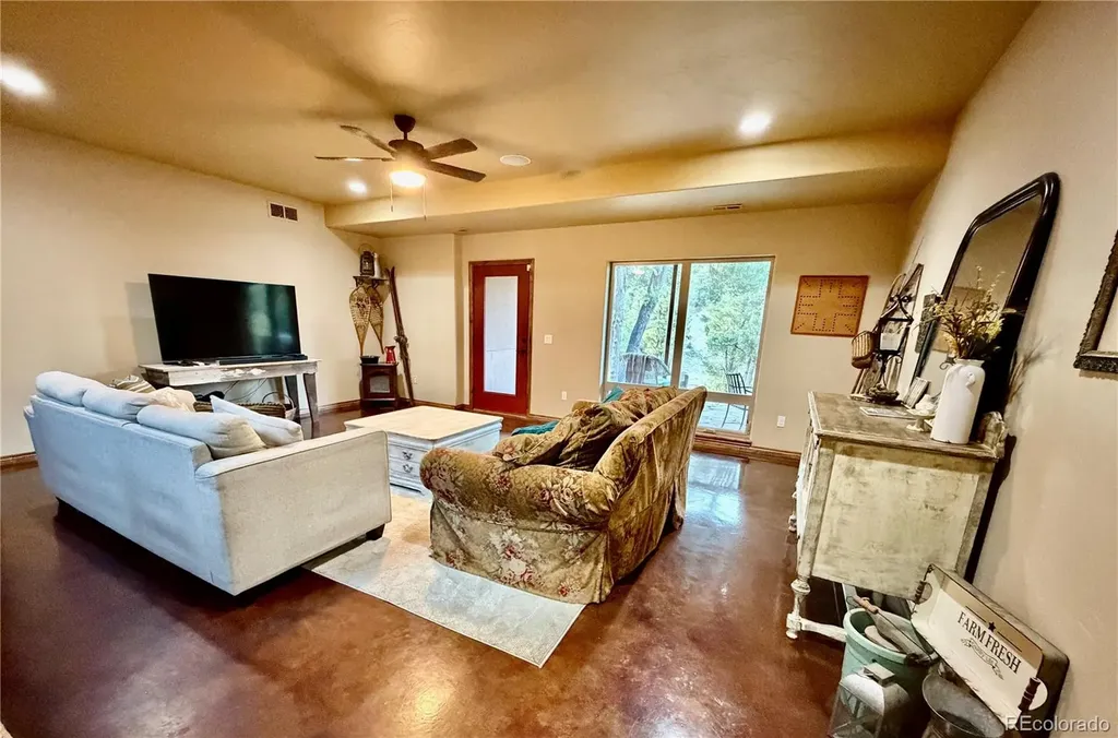 990 Hamilton Creek Road Coaldale CO 81222