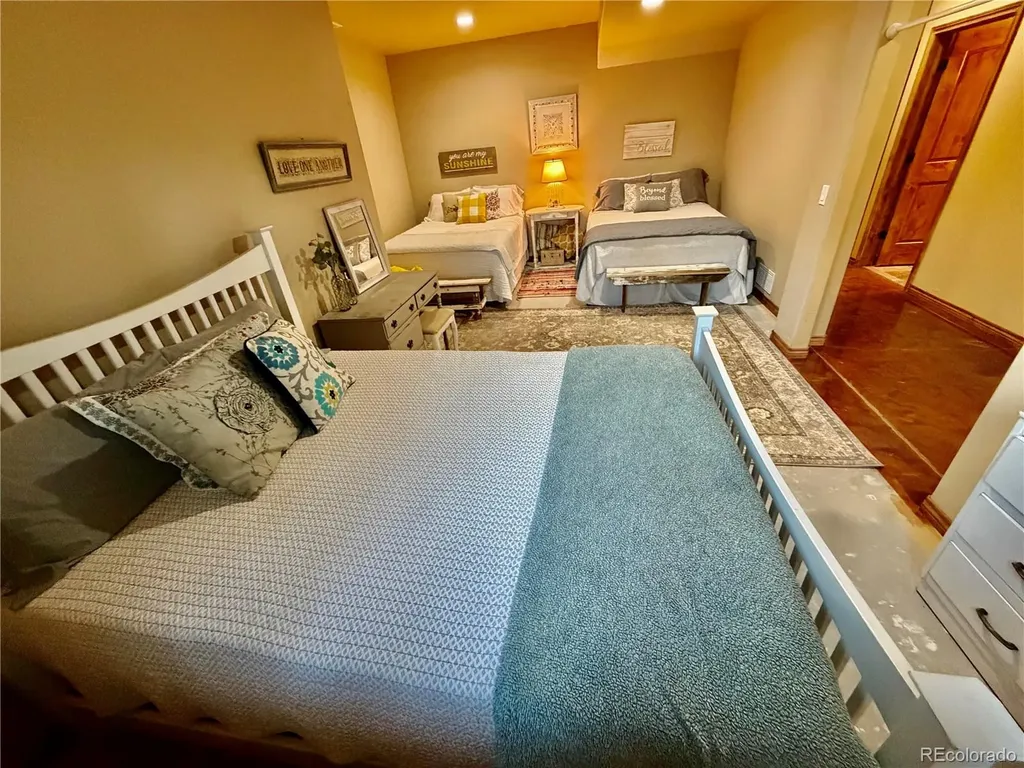 990 Hamilton Creek Road Coaldale CO 81222