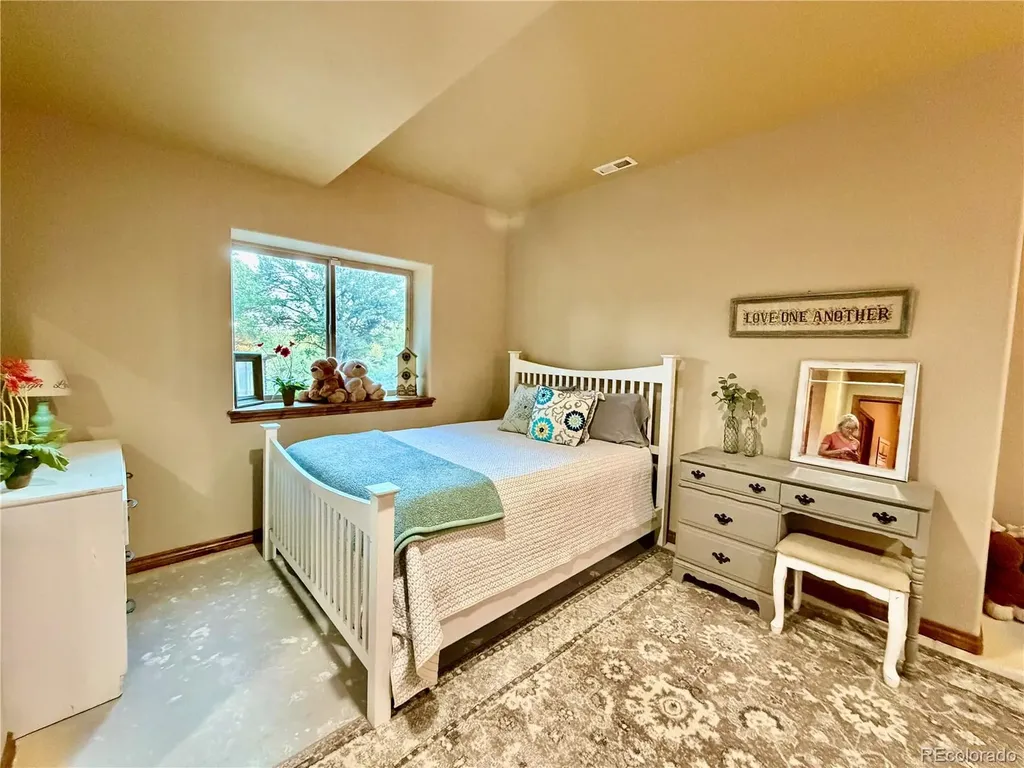 990 Hamilton Creek Road Coaldale CO 81222