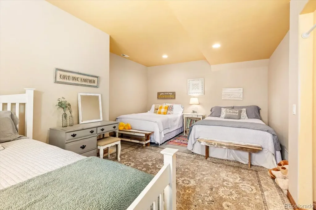 990 Hamilton Creek Road Coaldale CO 81222