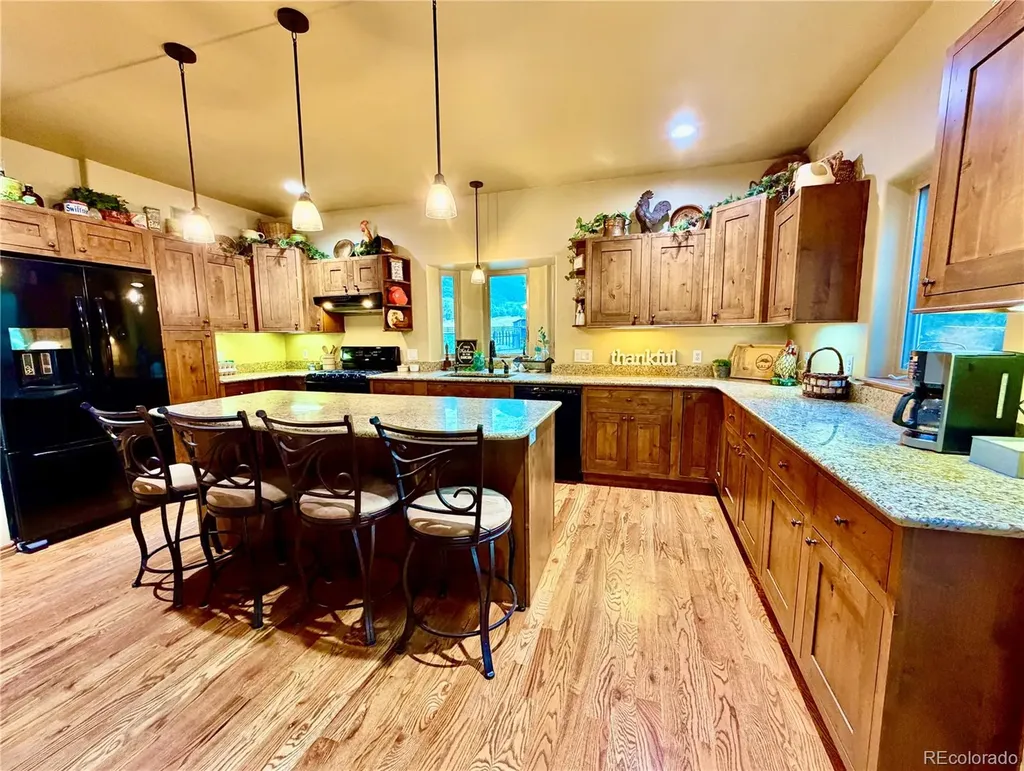 990 Hamilton Creek Road Coaldale CO 81222