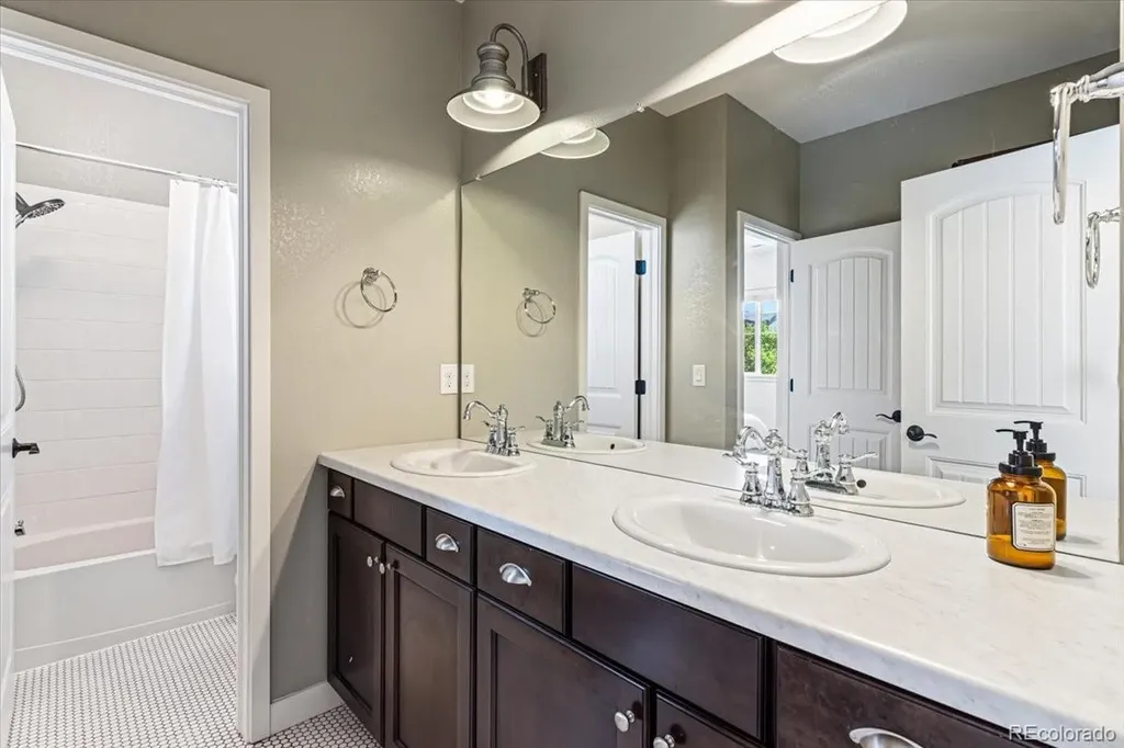 26512 E Calhoun Place Aurora CO 80016