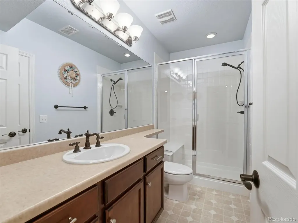 6945 S Robertsdale Way Aurora CO 80016