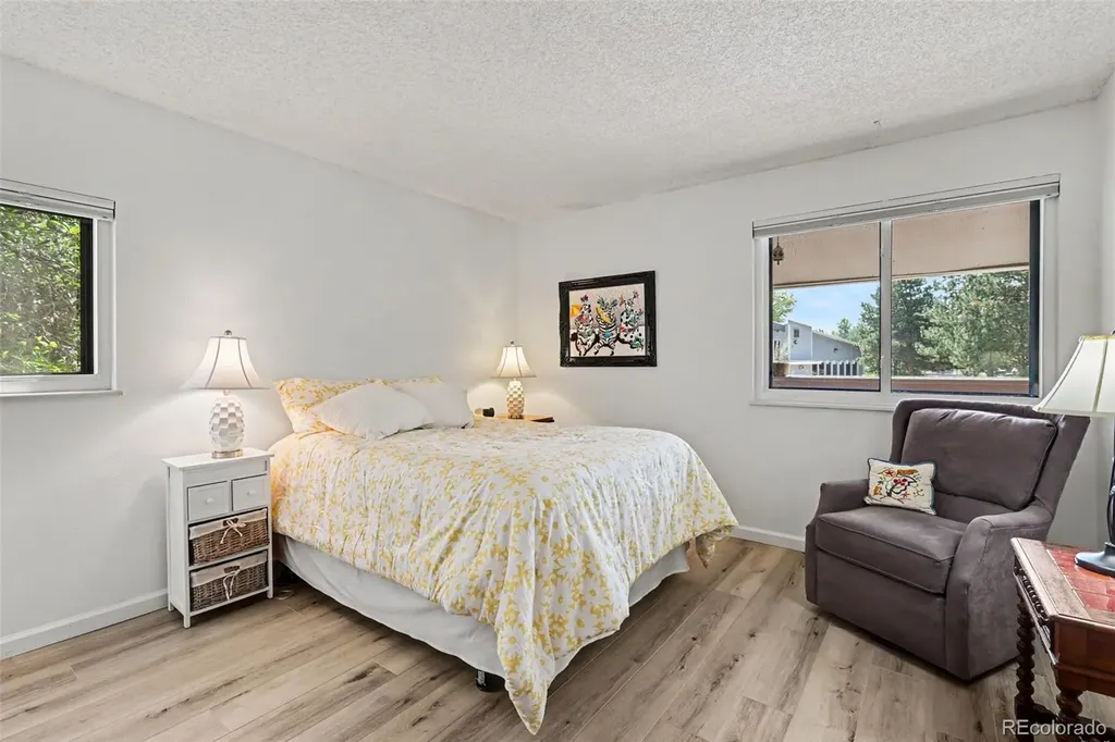 8335 Fairmount Drive Denver CO 80247