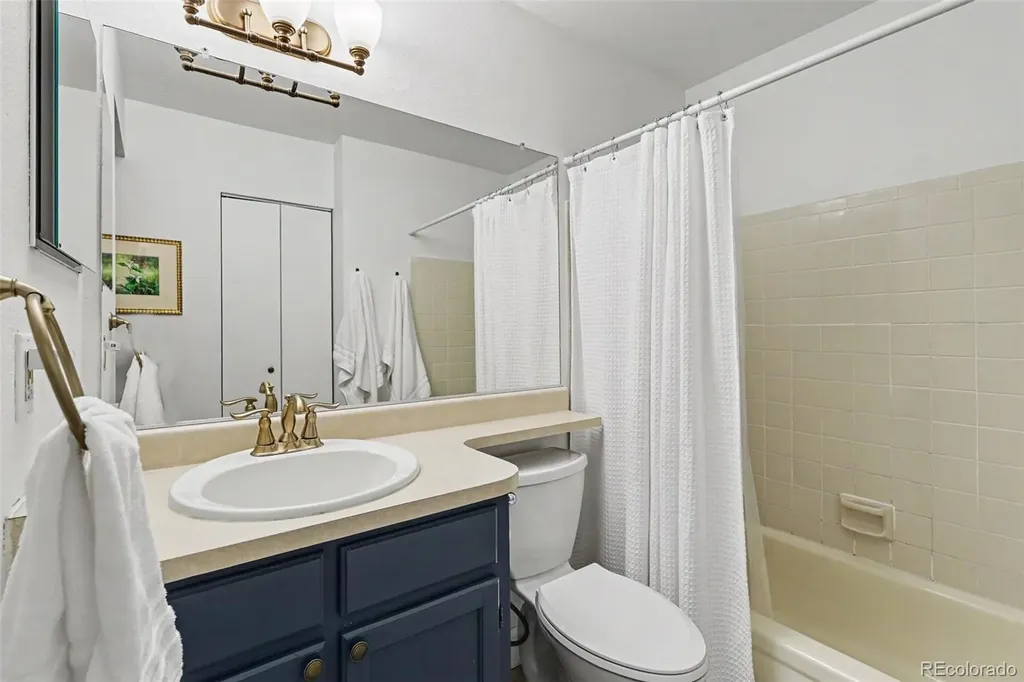 8335 Fairmount Drive Denver CO 80247
