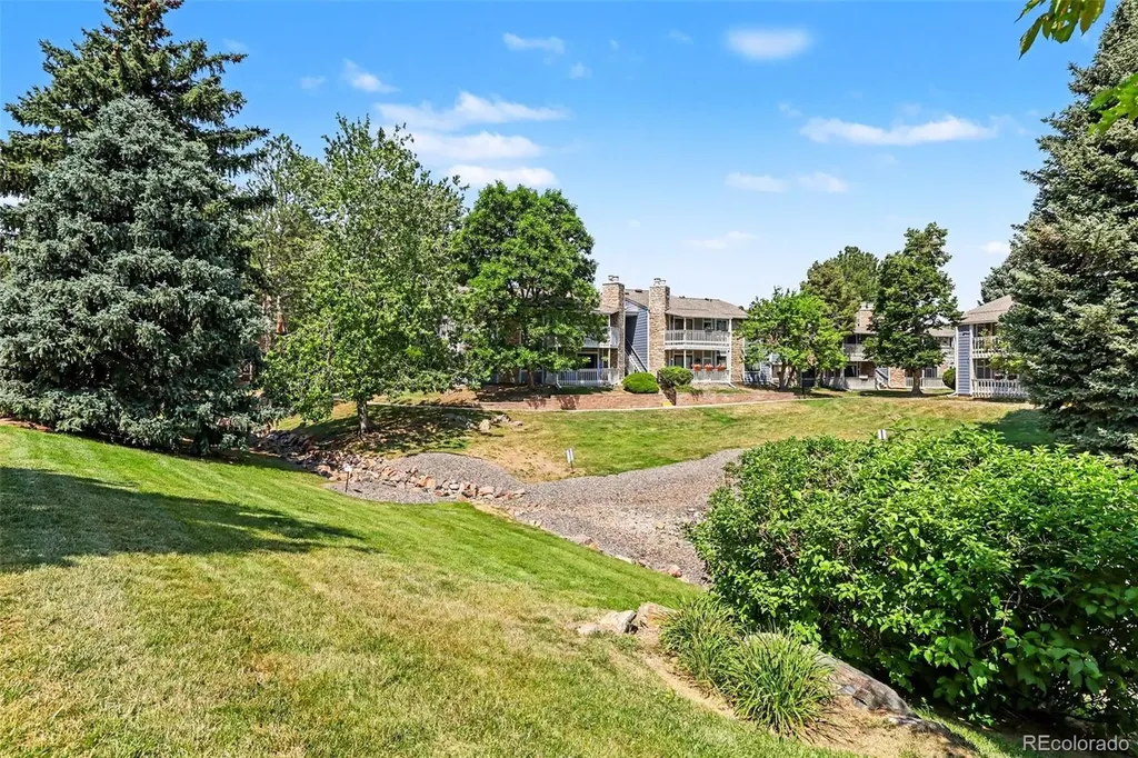8335 Fairmount Drive Denver CO 80247