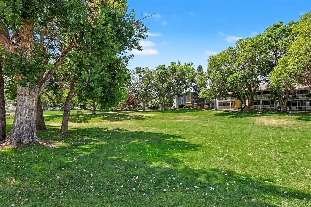 8335 Fairmount Drive Denver CO 80247
