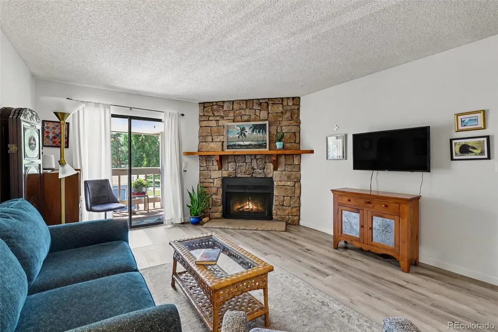 8335 Fairmount Drive Denver CO 80247
