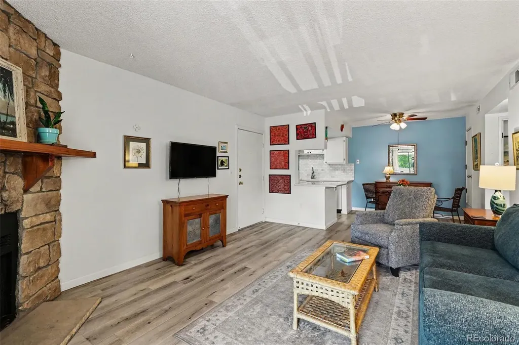 8335 Fairmount Drive Denver CO 80247