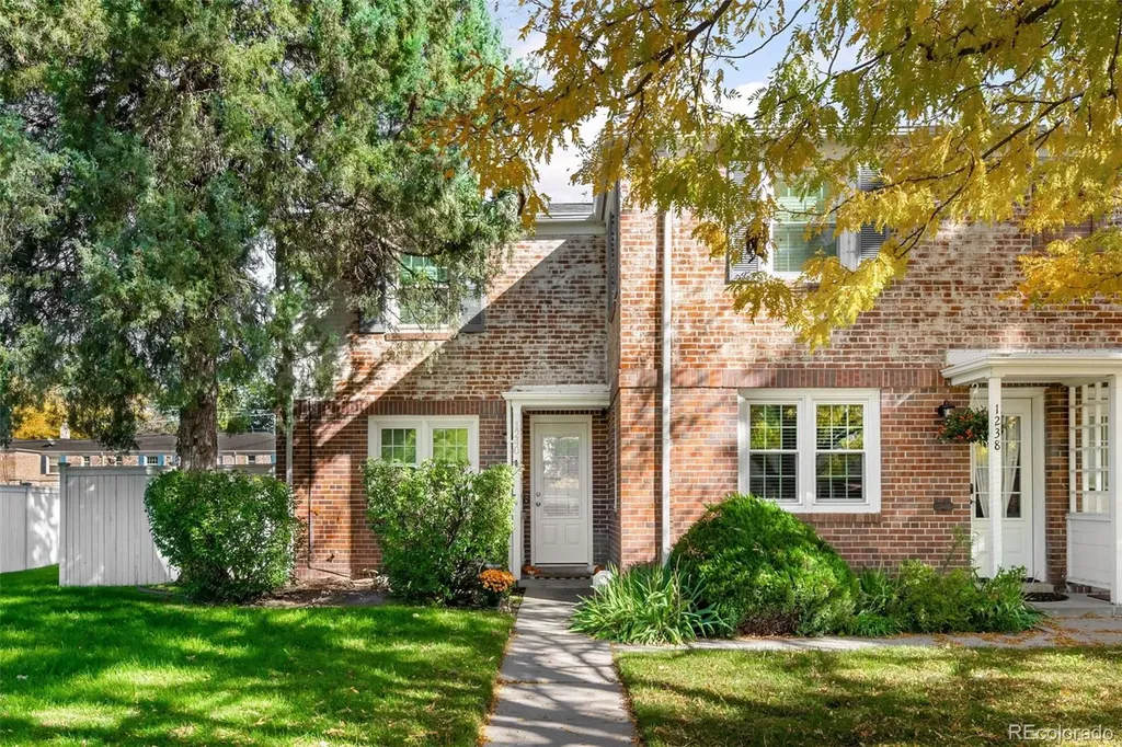 1240 Krameria Street Denver CO 80220