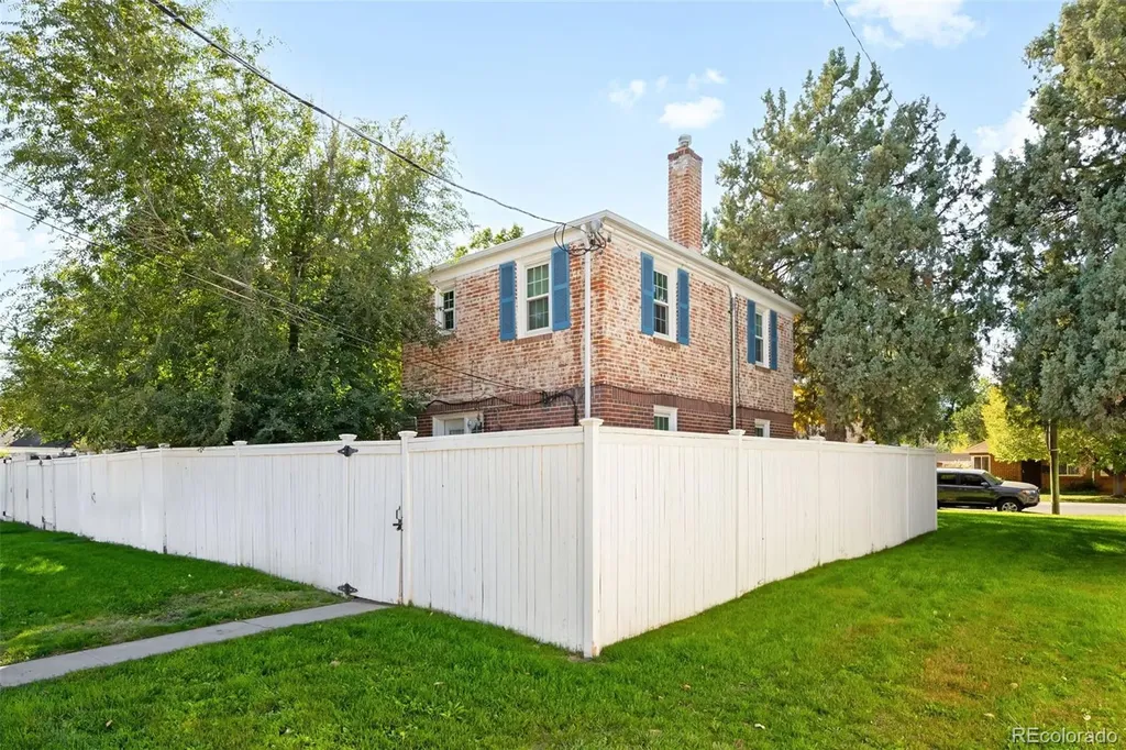 1240 Krameria Street Denver CO 80220
