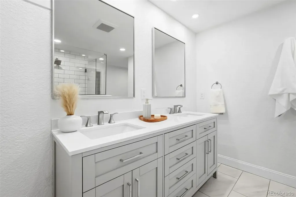 7705 E Napa Place Denver CO 80237