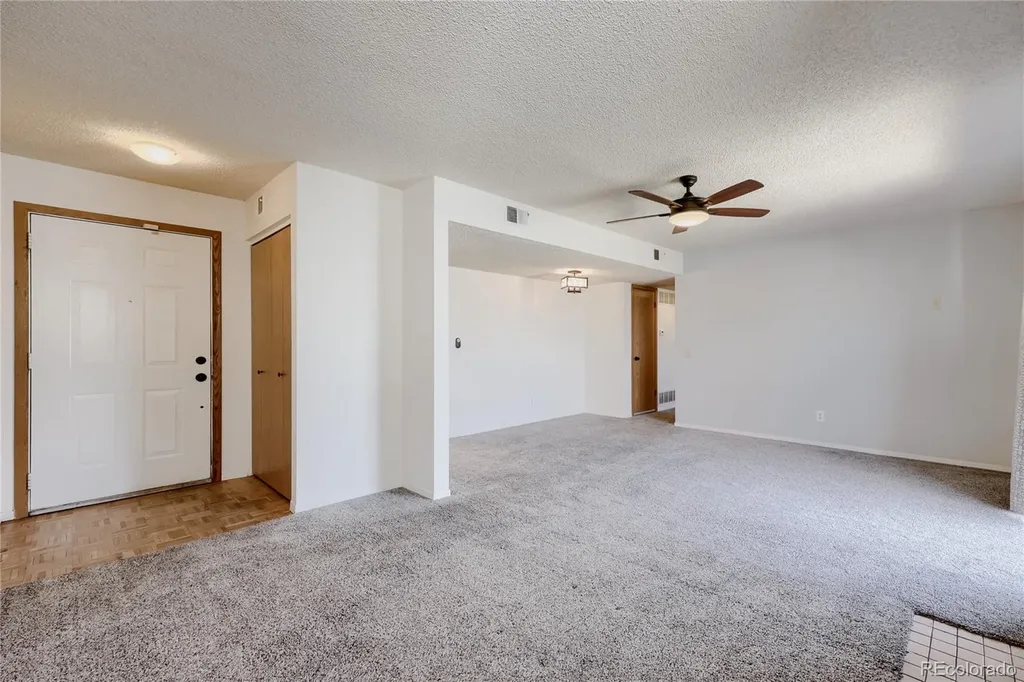 1302 S Cathay Court Aurora CO 80017