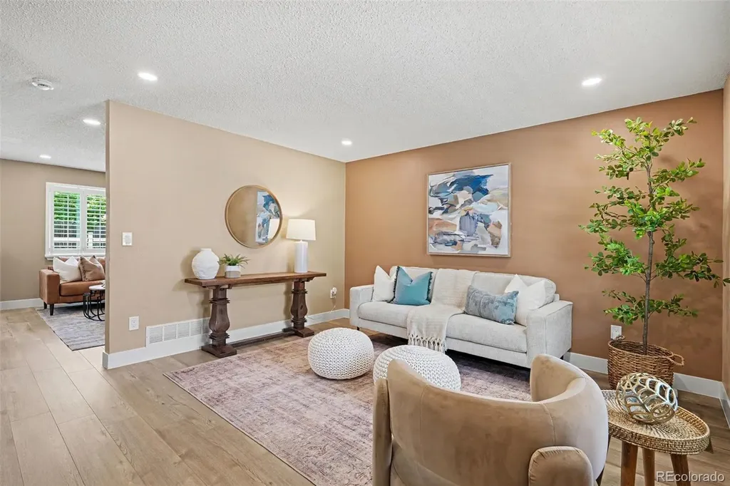 5206 E Costilla Drive Centennial CO 80122