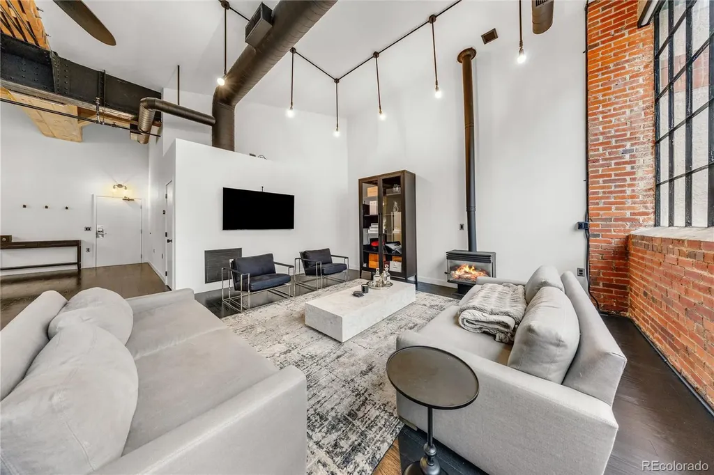 1090 Cherokee Street Denver CO 80204