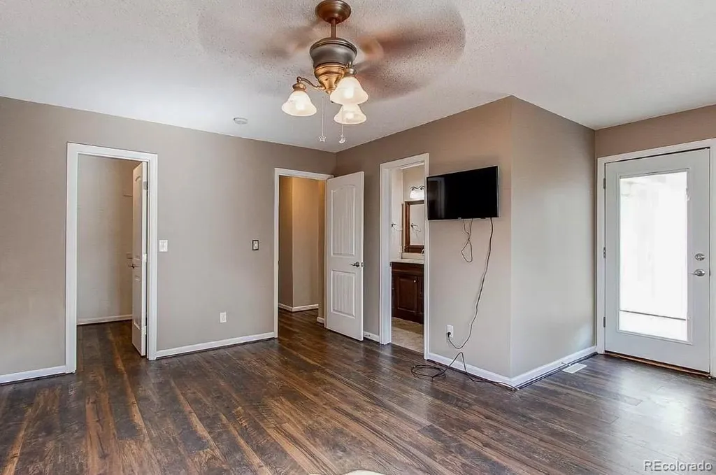 911 Park View Castle Rock CO 80104