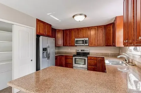 911 Park View Castle Rock CO 80104