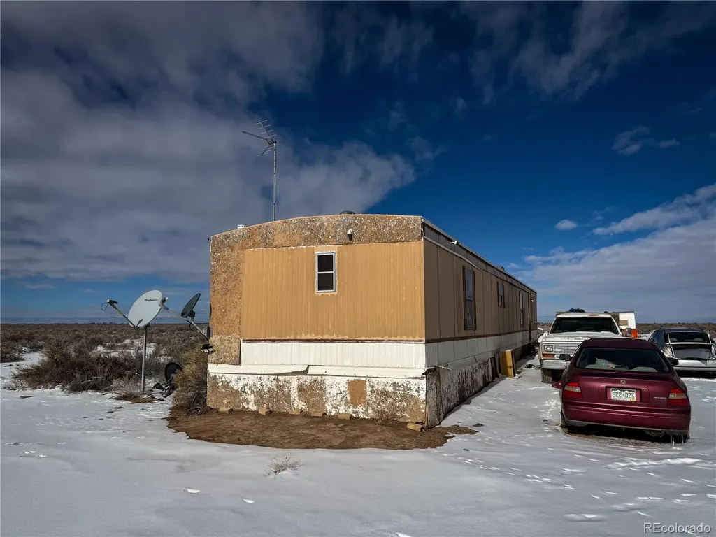 2255 N County Road 114 Mosca CO 81146