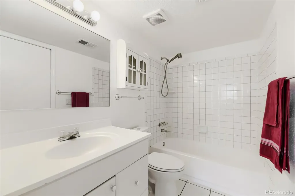 17662 E Loyola Drive Aurora CO 80013