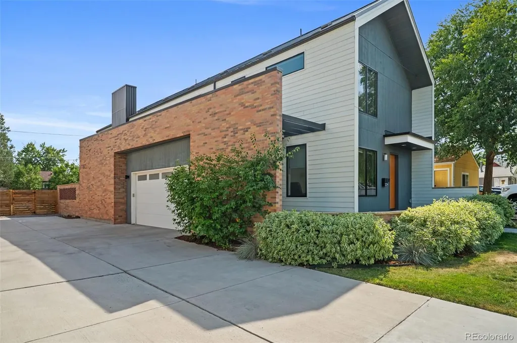 2234 W Parkhill Avenue Littleton CO 80120
