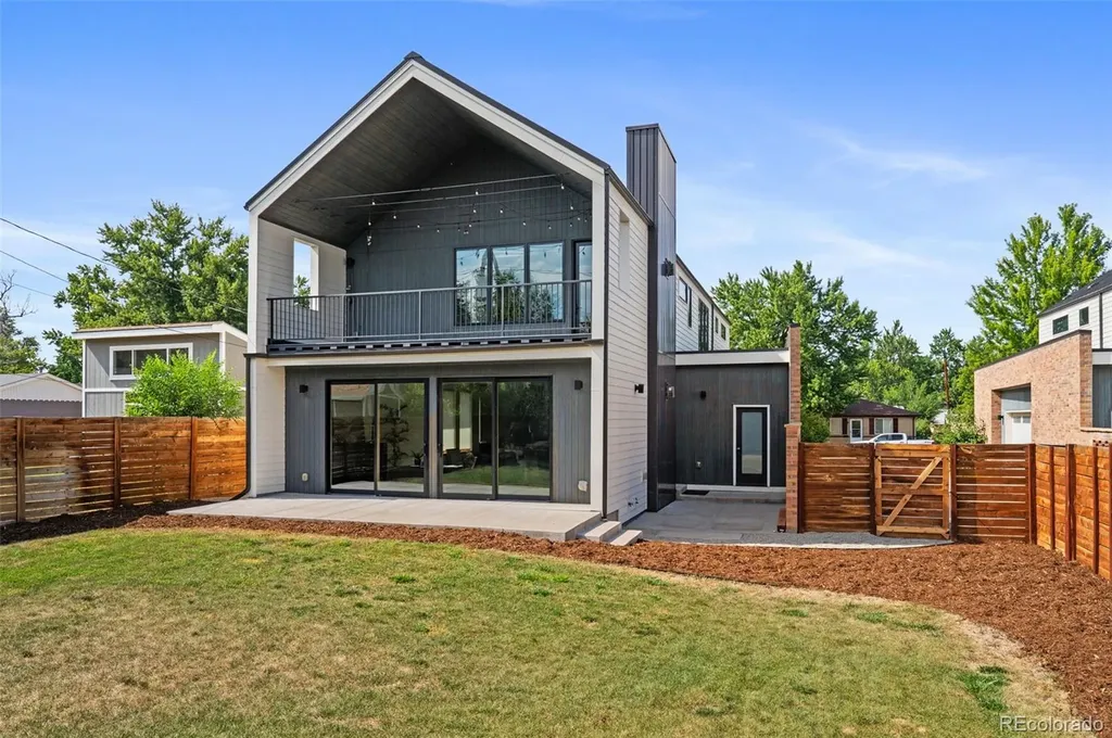 2234 W Parkhill Avenue Littleton CO 80120