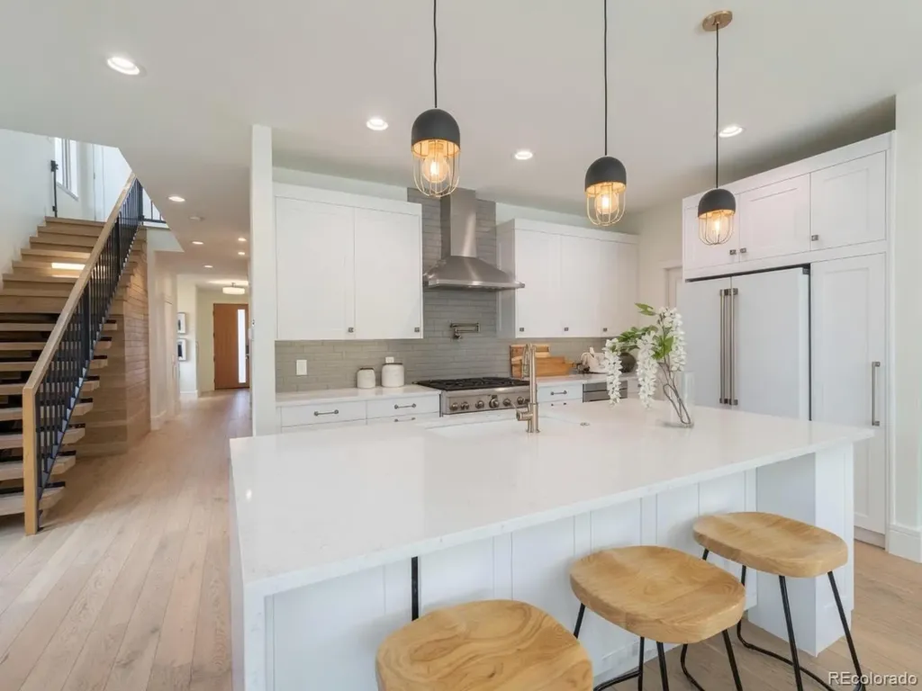 2234 W Parkhill Avenue Littleton CO 80120