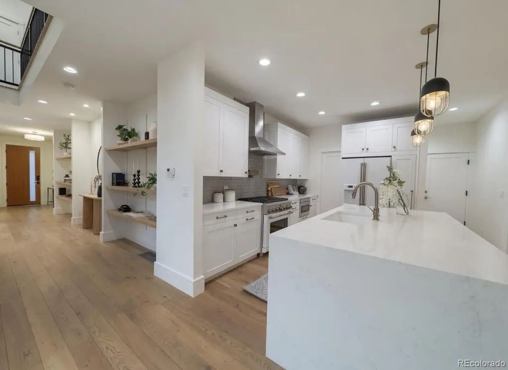 2234 W Parkhill Avenue Littleton CO 80120