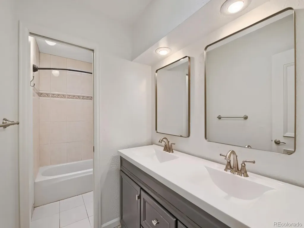 4693 S Akron Street Greenwood Village CO 80111