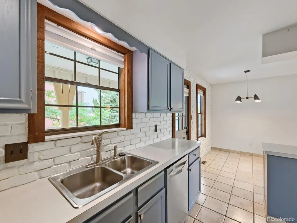 4693 S Akron Street Greenwood Village CO 80111