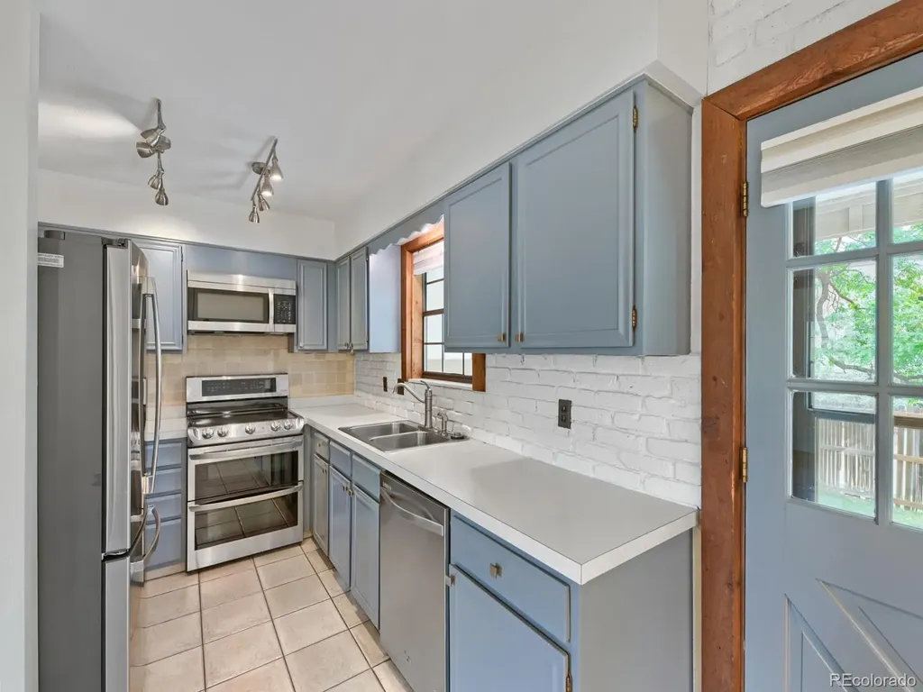 4693 S Akron Street Greenwood Village CO 80111