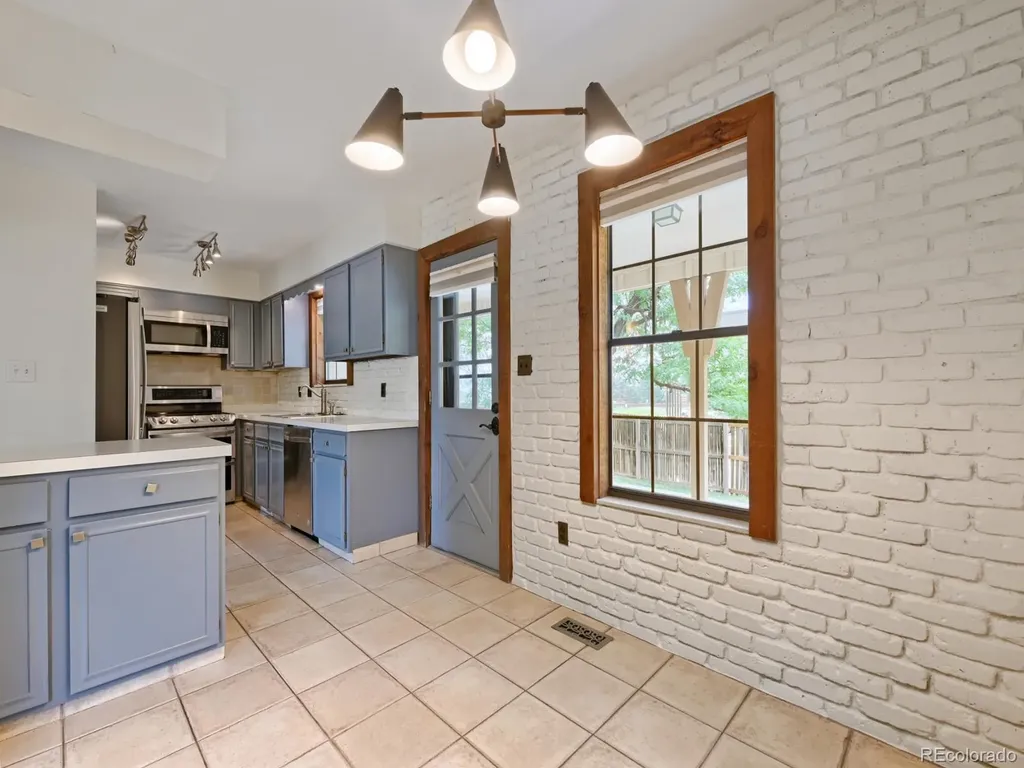 4693 S Akron Street Greenwood Village CO 80111
