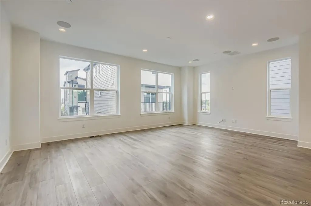 10886 E Hinsdale Circle Centennial CO 80112