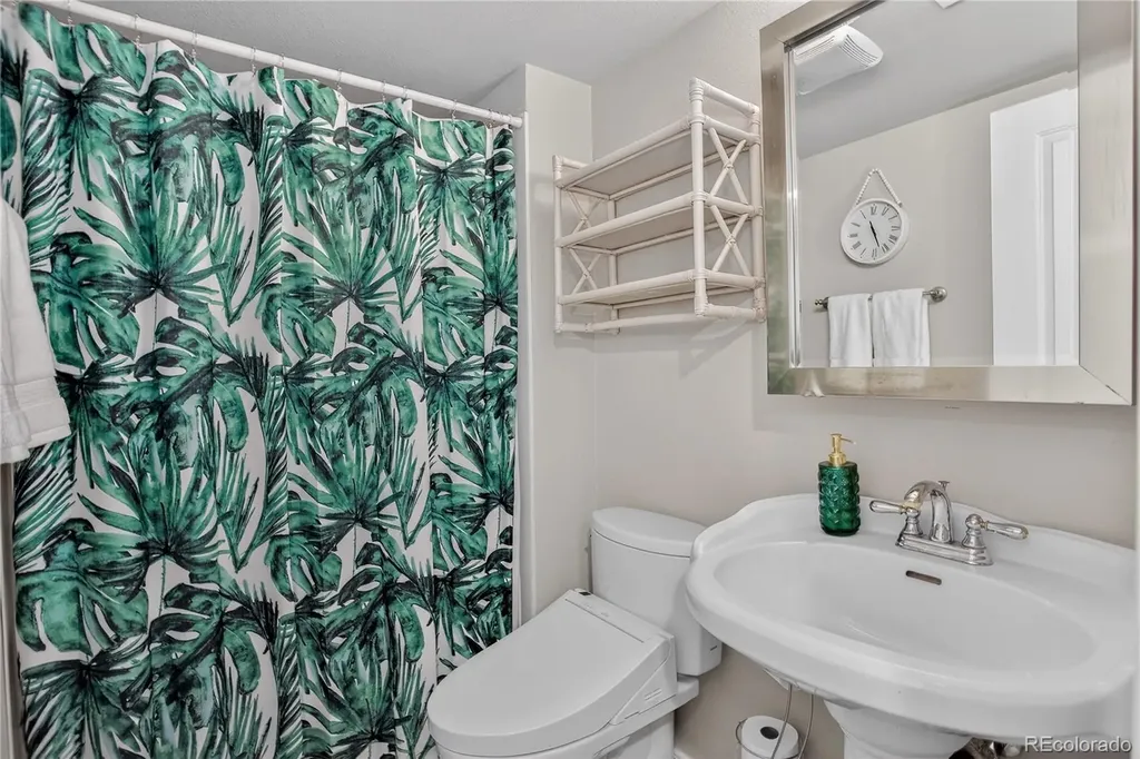 9430 W 104th Place Broomfield CO 80021